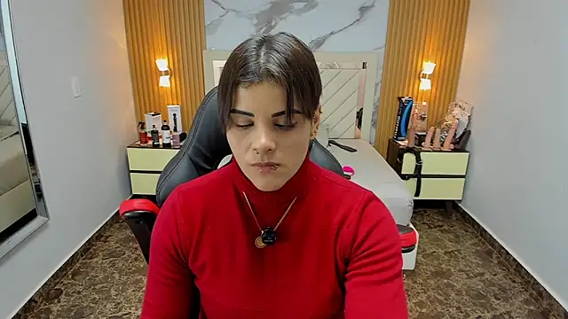 KAROLLJONES1 online show from November 11, 2025, 7:19 pm