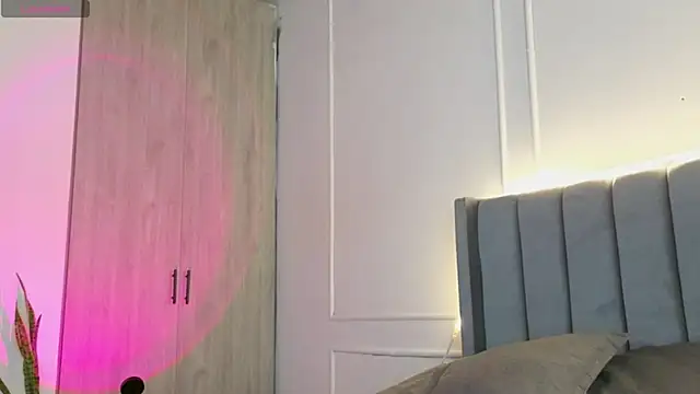 Ice Princess  online show from November 28, 2025, 12:27 pm