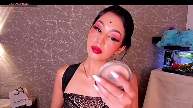 Miss Charlottet online show from December 20, 2025, 3:31 am