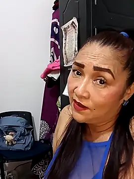 Snapshot of linda_luna29 chatting on October 4, 2025, 2:57 am linda luna29 online show from October 4, 2025, 2:57 am