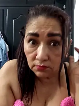 Snapshot of linda_luna29 chatting on October 18, 2025, 2:57 am linda luna29 online show from October 18, 2025, 2:57 am