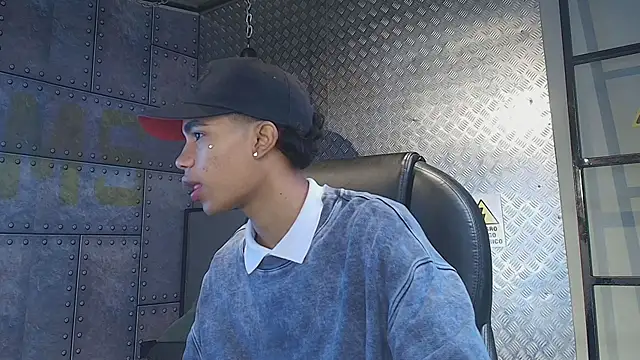 AlanCutee online show from September 10, 2025, 12:26 pm