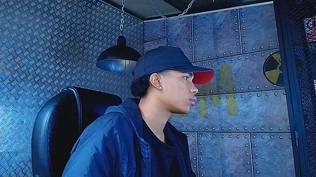 AlanCutee online show from September 25, 2025, 11:49 am