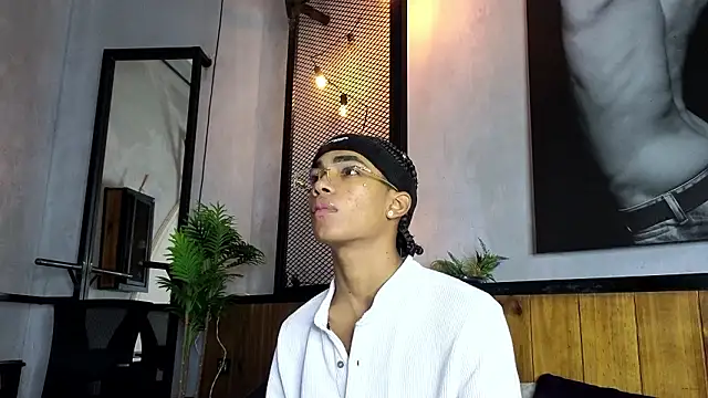 AlanCutee online show from March 8, 2026, 3:26 pm