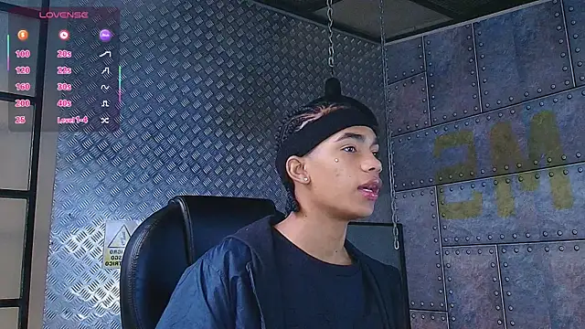 AlanCutee online show from October 6, 2025, 11:44 am