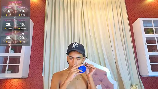 Snapshot of AlanCutee chatting on June 23, 2026, 12:14 pm AlanCutee online show from June 23, 2026, 12:14 pm