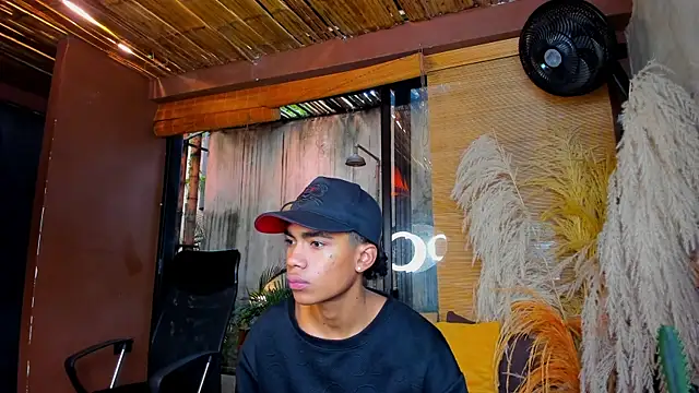 AlanCutee online show from December 17, 2025, 12:54 pm