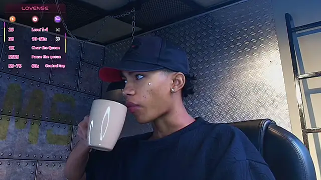 AlanCutee online show from September 13, 2025, 11:43 am