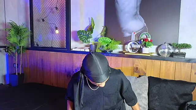 AlanCutee online show from May 8, 2026, 12:42 pm