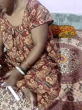 Cute-Swewty online show from October 5, 2025, 3:47 pm