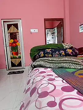 Cute-Swewty online show from July 12, 2026, 7:42 am