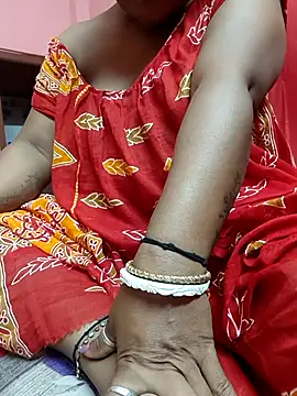 Cute-Swewty online show from April 20, 2026, 2:51 pm