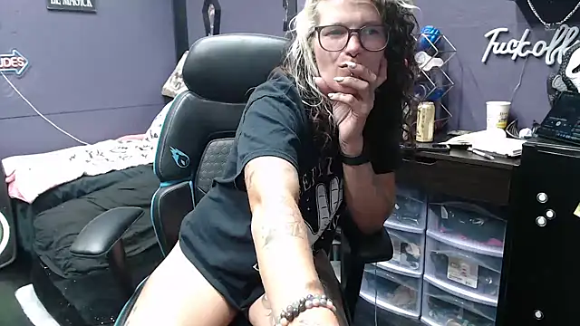 oddywithabody online show from October 15, 2025, 6:22 am