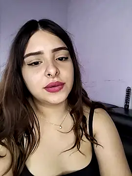 Snapshot of Nahomy_cm chatting on September 17, 2025, 9:39 pm Nahomy cm online show from September 17, 2025, 9:39 pm