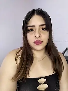 Snapshot of Nahomy_cm chatting on October 3, 2025, 8:43 pm Nahomy cm online show from October 3, 2025, 8:43 pm