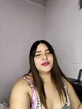 Snapshot of Nahomy_cm chatting on September 24, 2025, 10:27 pm Nahomy cm online show from September 24, 2025, 10:27 pm