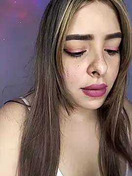 Snapshot of Nahomy_cm chatting on December 18, 2025, 8:34 pm Nahomy cm online show from December 18, 2025, 8:34 pm