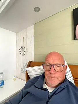 philefc online show from September 23, 2025, 9:05 am