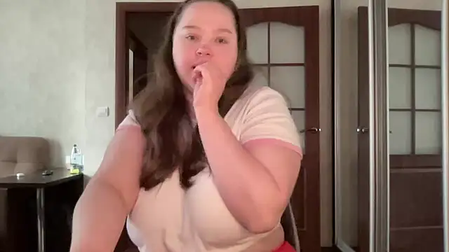 Snapshot of Alice898 chatting on October 13, 2025, 12:51 pm Alice898 online show from October 13, 2025, 12:51 pm