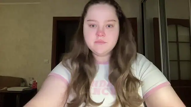 Snapshot of Alice898 chatting on October 22, 2025, 4:12 am Alice898 online show from October 22, 2025, 4:12 am