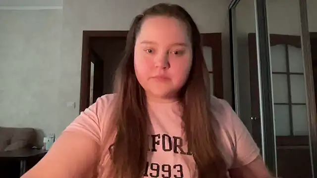 Snapshot of Alice898 chatting on October 16, 2025, 12:57 pm Alice898 online show from October 16, 2025, 12:57 pm