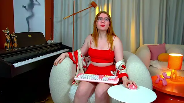 AliceAllisons online show from September 30, 2025, 6:25 pm