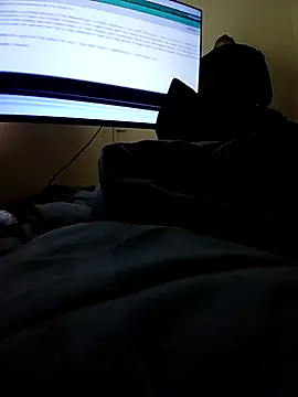 Snapshot of handsome8inchh chatting on December 20, 2025, 2:36 am handsome8inchh online show from December 20, 2025, 2:36 am