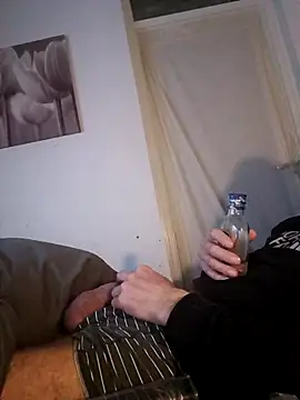 Snapshot of handsome8inchh chatting on November 9, 2025, 1:53 am handsome8inchh online show from November 9, 2025, 1:53 am