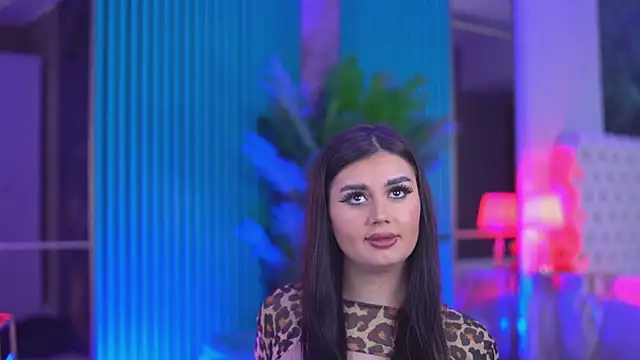 KendraMoon online show from November 22, 2025, 4:28 pm