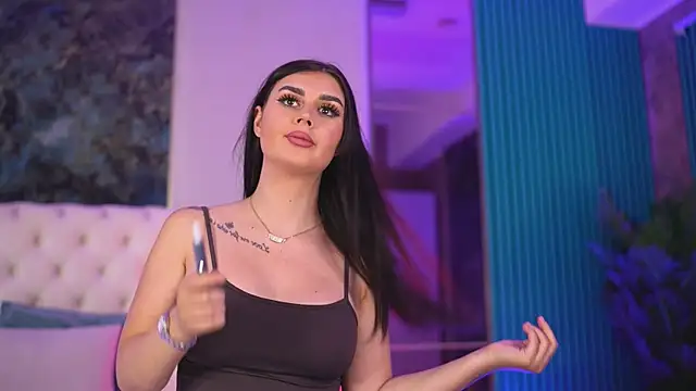 KendraMoon online show from September 18, 2025, 2:42 pm