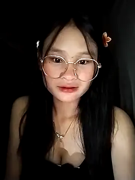 saronla 03 online show from October 5, 2025, 7:37 pm