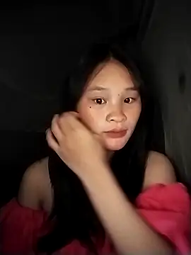 saronla 03 online show from October 4, 2025, 3:13 pm