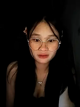 saronla 03 online show from October 3, 2025, 3:24 pm