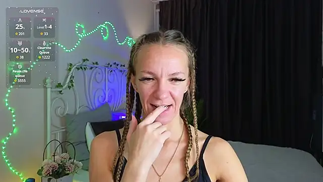 Jesica mooon online show from October 16, 2025, 1:36 am