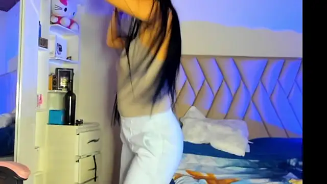 Candy violetta  online show from September 12, 2025, 7:02 pm