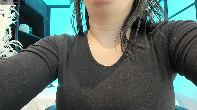 SamaraAnders  online show from January 9, 2026, 5:14 am