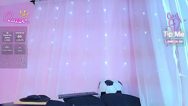 SunnyGilmoree online show from July 11, 2026, 7:58 pm