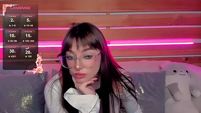 Emily Tylerr online show from October 2, 2025, 7:56 am