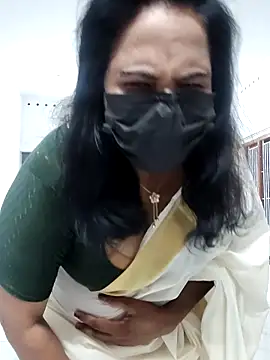 mallu-lover online show from May 3, 2026, 1:58 pm