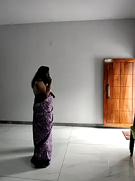 mallu-lover online show from March 11, 2026, 3:44 am