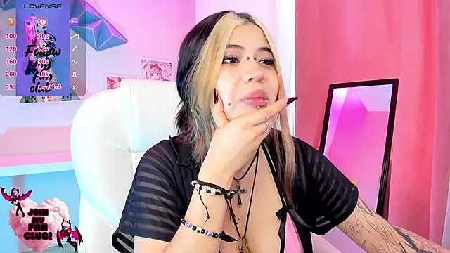 pinkk deemon online show from November 10, 2025, 2:11 pm