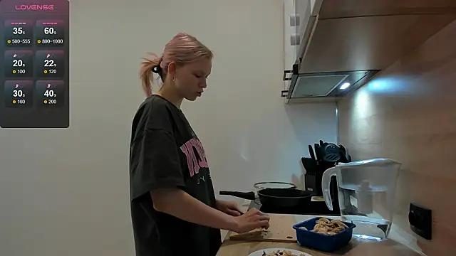  Gentle Angel Melissa  online show from October 10, 2025, 4:08 pm