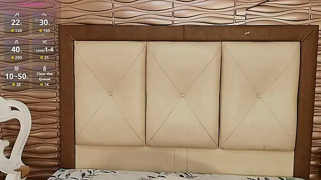 Miladiosa online show from May 1, 2026, 1:16 pm