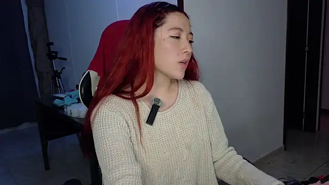 lunnaa  online show from October 23, 2025, 2:54 am