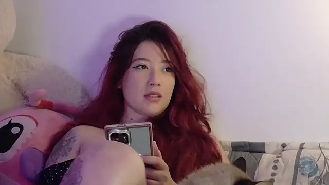 lunnaa  online show from February 12, 2026, 1:16 am