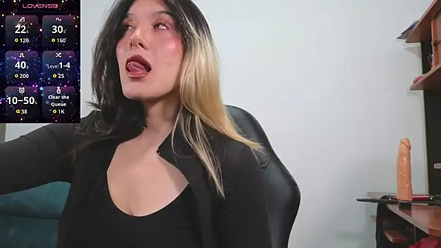 Sweetlolita online show from October 21, 2025, 5:18 am