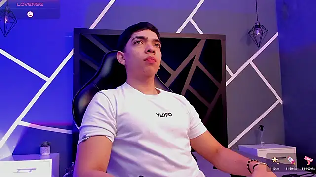 Eryonbradley online show from October 10, 2025, 11:44 am