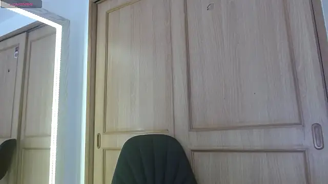 Ayleen m online show from September 10, 2025, 4:39 pm