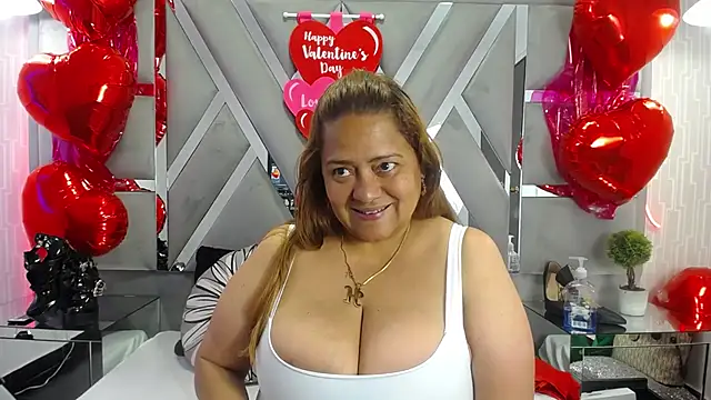 MonzerratBoyer online show from February 10, 2026, 7:02 pm