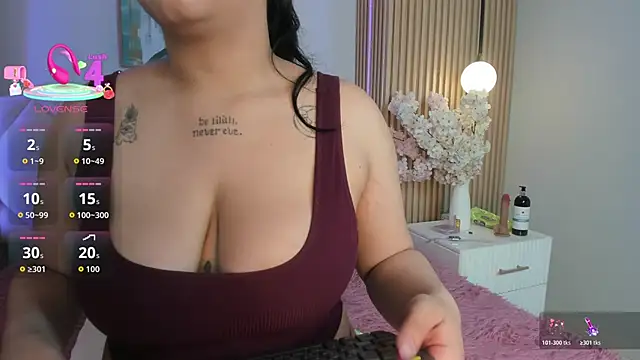 veronica hill  online show from February 20, 2026, 3:03 am